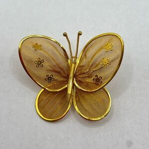 Vintage Gold Mesh Butterfly Brooch Filigree Wing Statement Pin